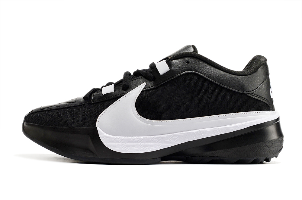 Nike Zoom Freak 5 Black and white